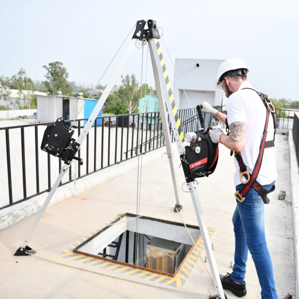 [FP-UFT510010B] Mounting Bracket for all KStrong® SRL-R 3-Way Retrieval devices