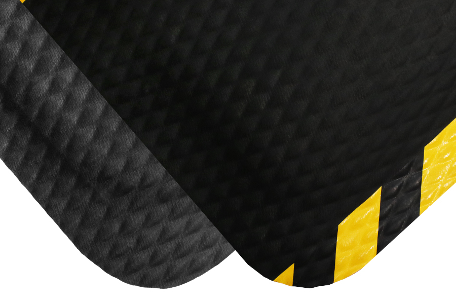Hog Heaven 7/8" Matting, Black with Striped Border, 2' x 3'